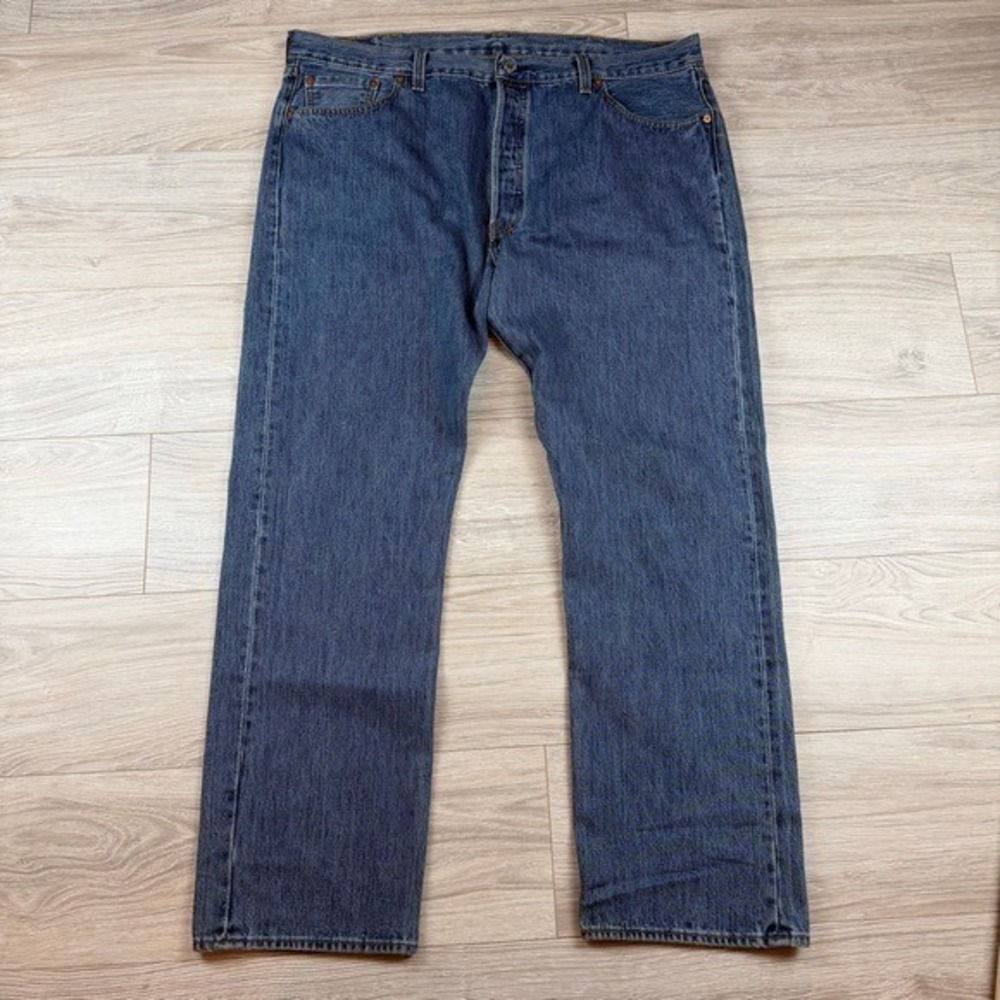 Levis 501 Original Fit Mens Blue Medium Wash Straight Leg Jeans 42x32 00501-0193